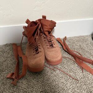 Nike SF Air Force 1 High Dusty Peach